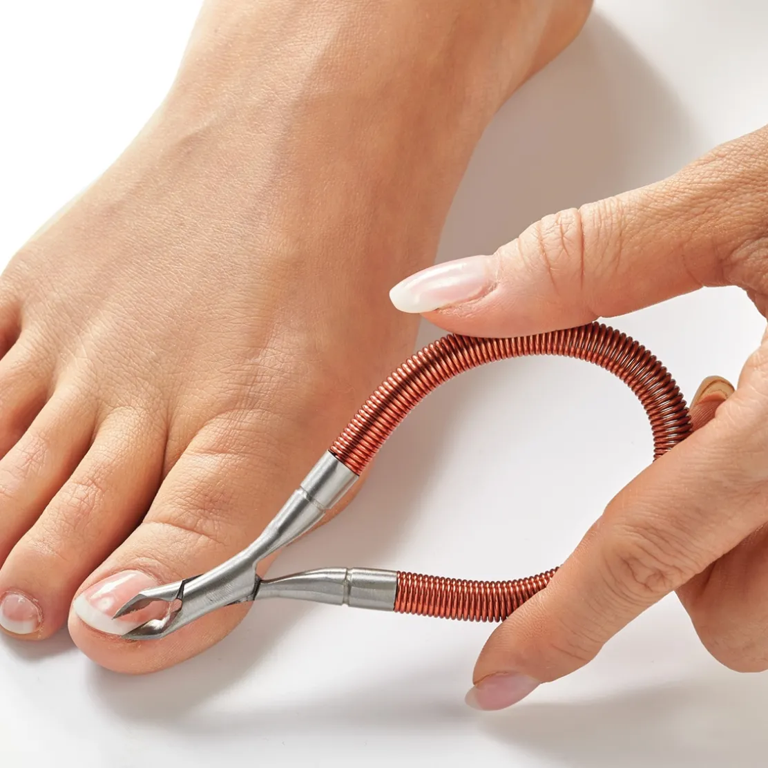 Coupe ongles & cuticules à ressort