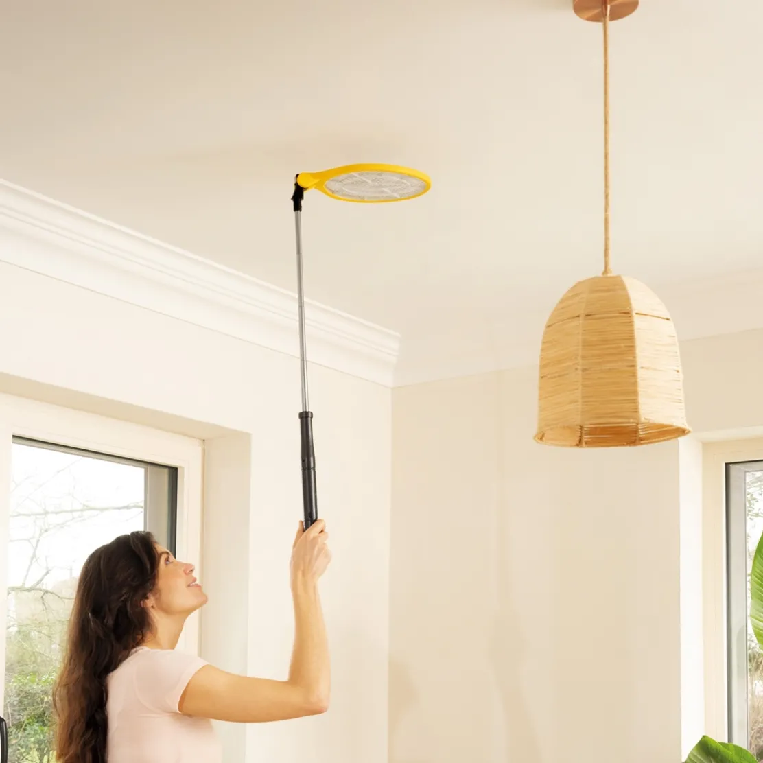 Raquette anti-insectes télescopique